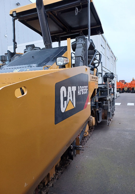 Caterpillar AP655F - Асфалтен поплочувач: слика 4 Caterpillar AP655F - Асфалтен поплочувач: слика 4