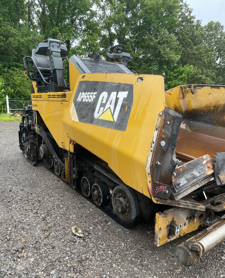 Caterpillar AP655F - Асфалтен поплочувач: слика 3 Caterpillar AP655F - Асфалтен поплочувач: слика 3