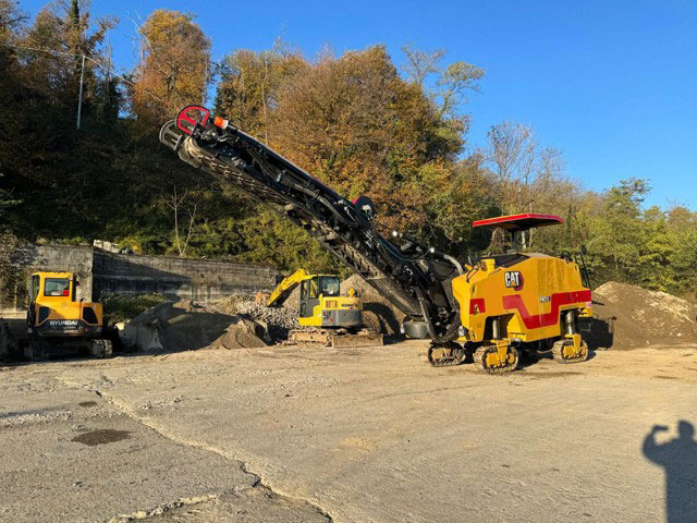 Caterpillar PM-313 - Асфалтна мелница: слика 1 Caterpillar PM-313 - Асфалтна мелница: слика 1