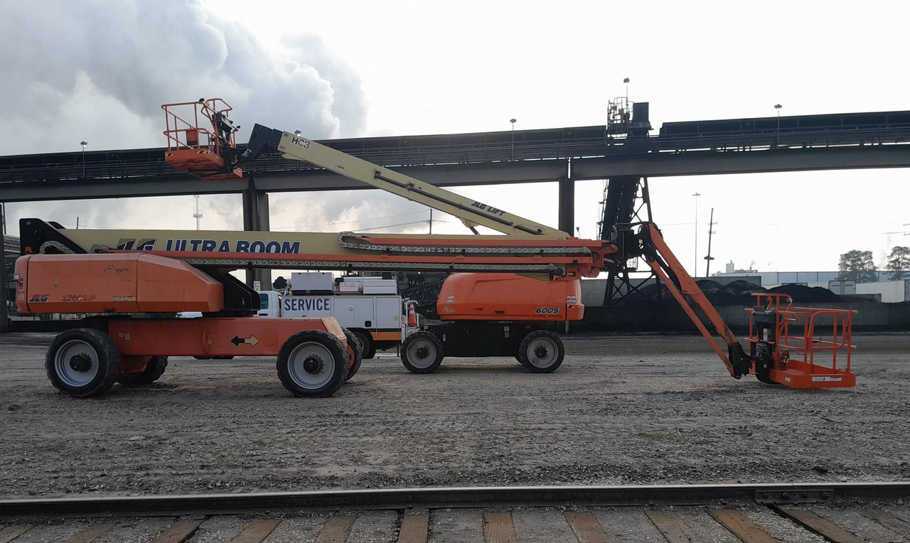 JLG 1200SJP - Телескопски натоварувач на тркала: слика 1 JLG 1200SJP - Телескопски натоварувач на тркала: слика 1