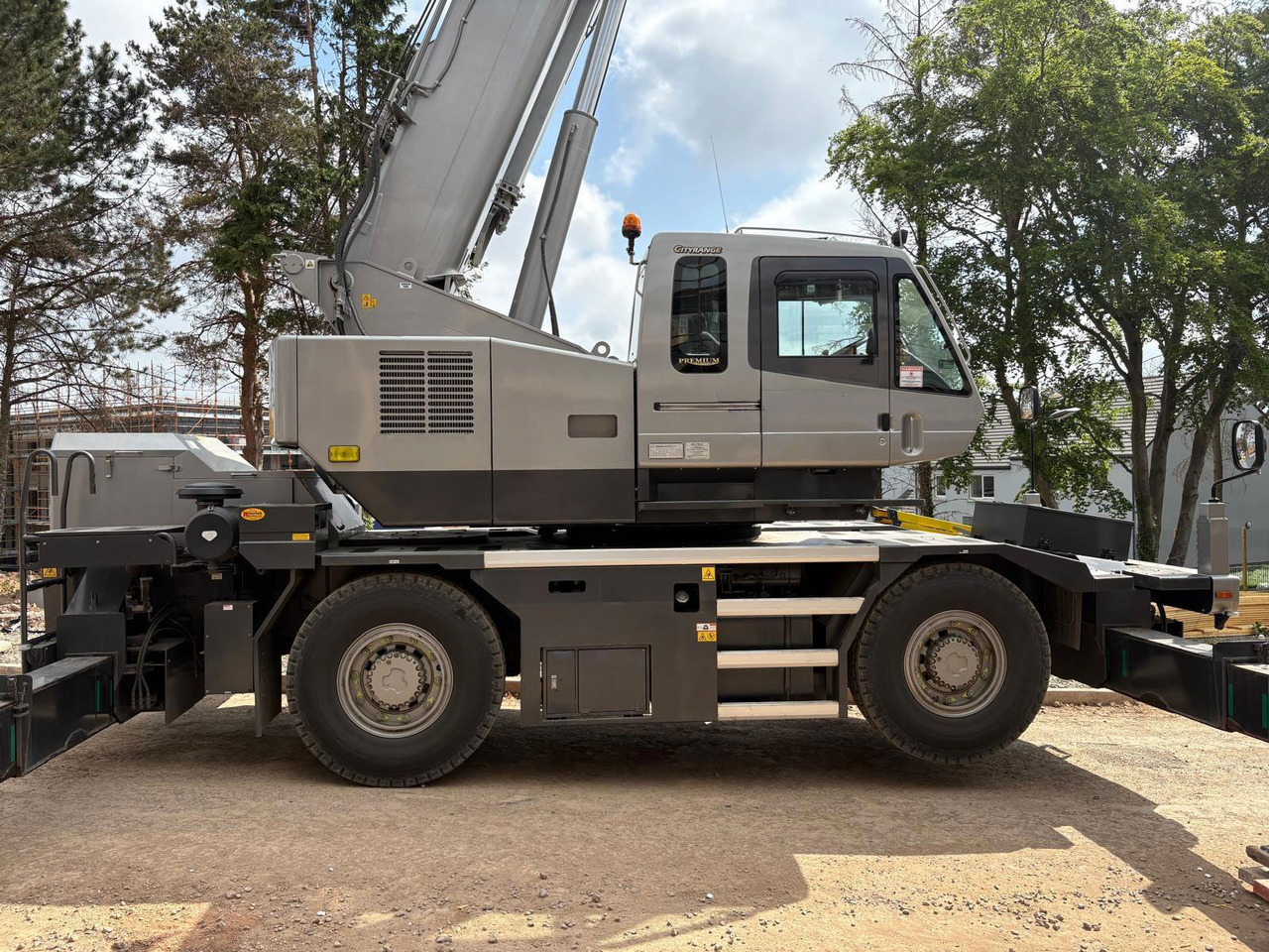 Kato CR-350Ri - Мобилен кран: слика 1 Kato CR-350Ri - Мобилен кран: слика 1