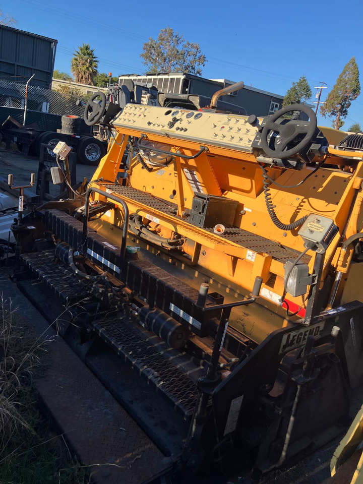 Leeboy 8515 - Асфалтен поплочувач: слика 4 Leeboy 8515 - Асфалтен поплочувач: слика 4