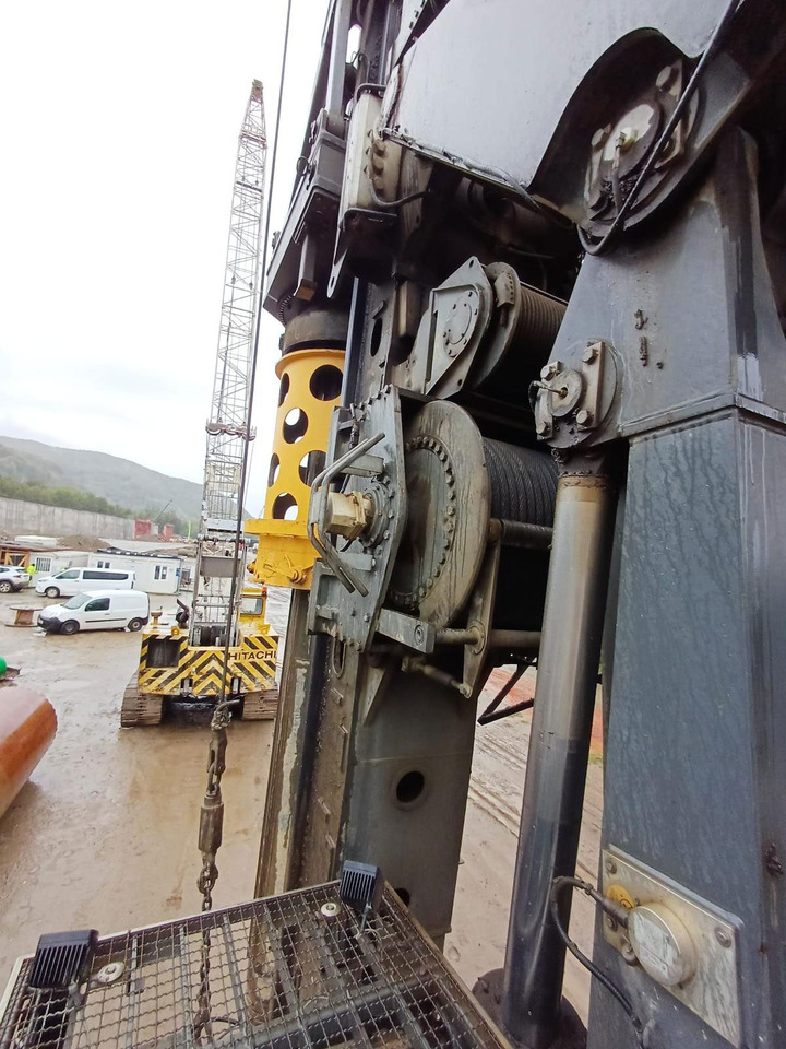 Liebherr LB36 - Насочен насложувач: слика 4 Liebherr LB36 - Насочен насложувач: слика 4