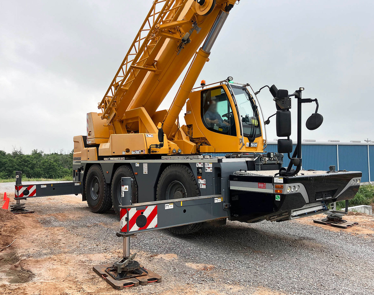 Liebherr LTC 1050-3.1 - Мобилен кран: слика 2 Liebherr LTC 1050-3.1 - Мобилен кран: слика 2