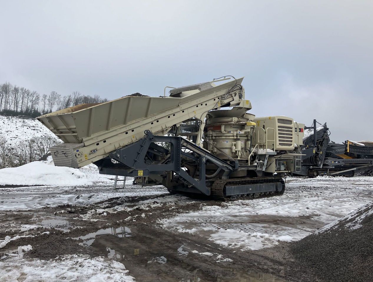 Metso LT300 HP - Конус дробилката: слика 5 Metso LT300 HP - Конус дробилката: слика 5