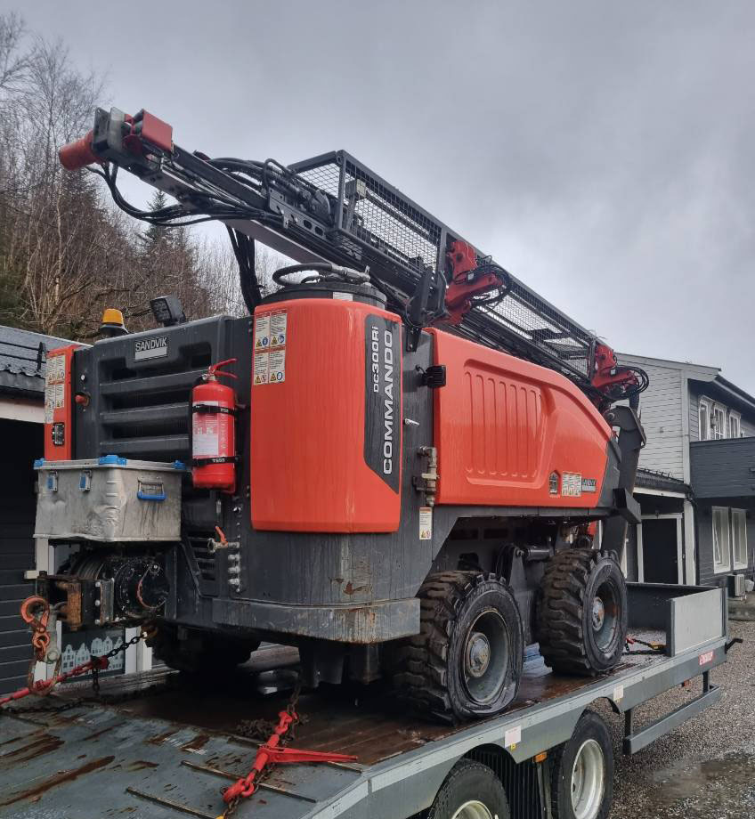 Sandvik Commando DC300Ri - Машина за бушење: слика 4 Sandvik Commando DC300Ri - Машина за бушење: слика 4