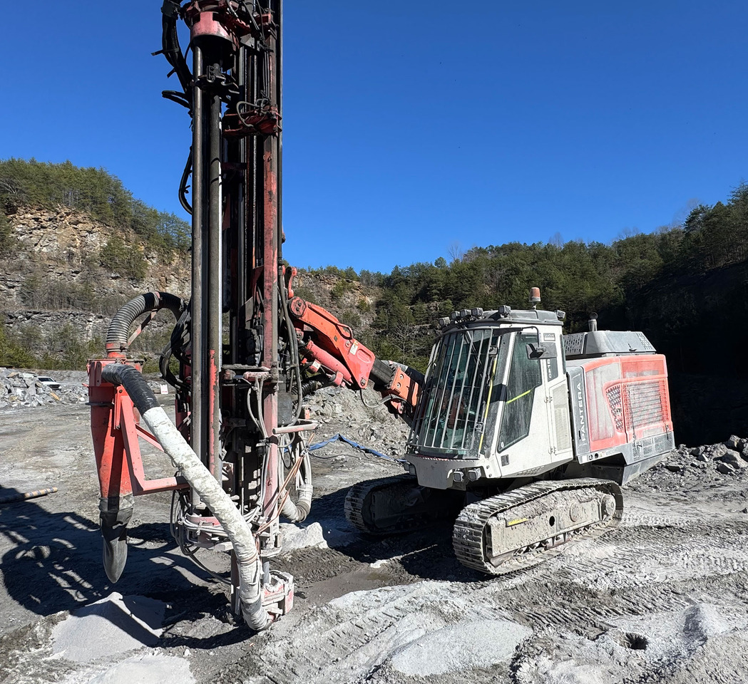 Sandvik DP1500i - Машина за бушење: слика 2 Sandvik DP1500i - Машина за бушење: слика 2
