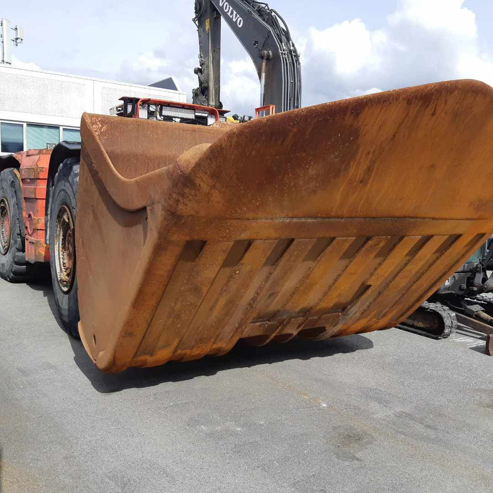 Sandvik LH517 - Рударска машина: слика 2 Sandvik LH517 - Рударска машина: слика 2