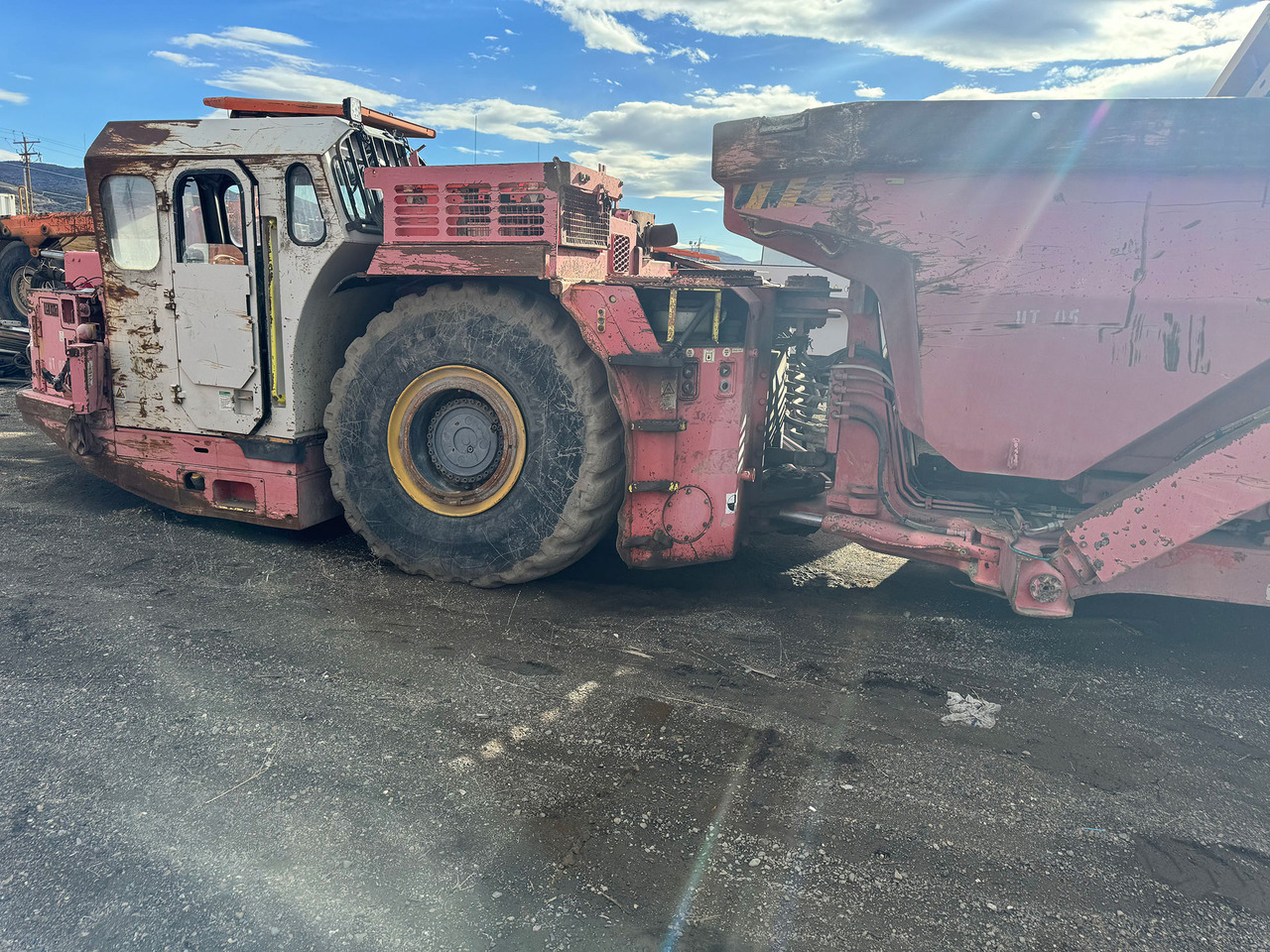 Sandvik TH430 - Рударска машина: слика 1 Sandvik TH430 - Рударска машина: слика 1