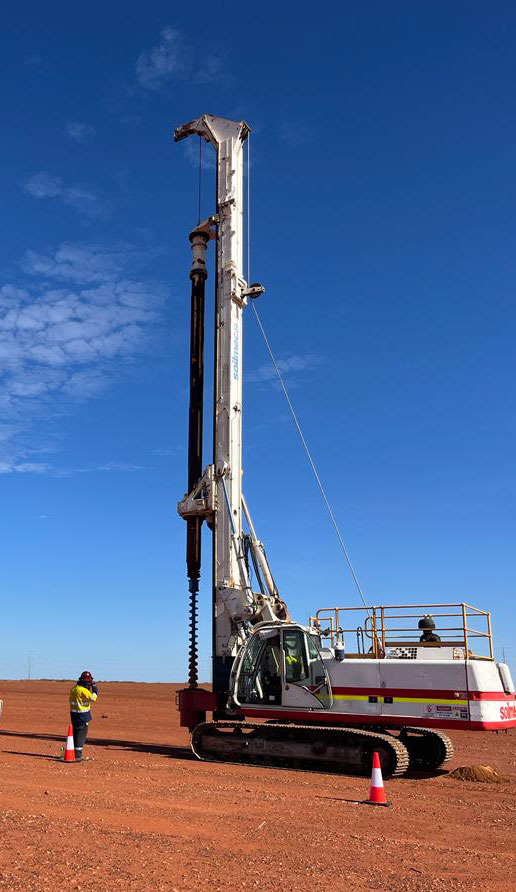 Soilmec SR-30 - Насочен насложувач: слика 1 Soilmec SR-30 - Насочен насложувач: слика 1