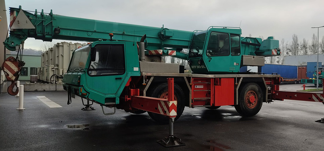 Tadano Faun ATF 30-2L - Мобилен кран: слика 1 Tadano Faun ATF 30-2L - Мобилен кран: слика 1