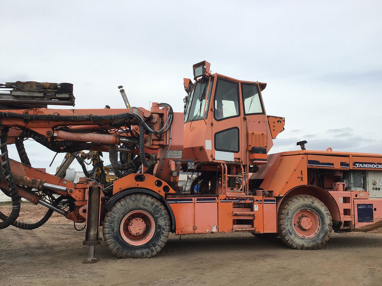 Tamrock Axera T11 Data-315 C - Насочувачка машина за бушење: слика 2 Tamrock Axera T11 Data-315 C - Насочувачка машина за бушење: слика 2