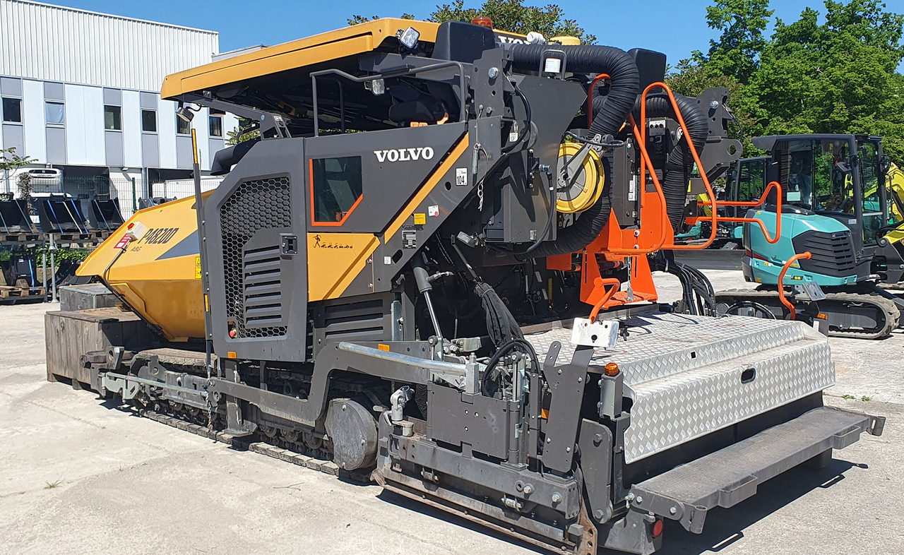 Volvo ABG P4820D - Асфалтен поплочувач: слика 4 Volvo ABG P4820D - Асфалтен поплочувач: слика 4
