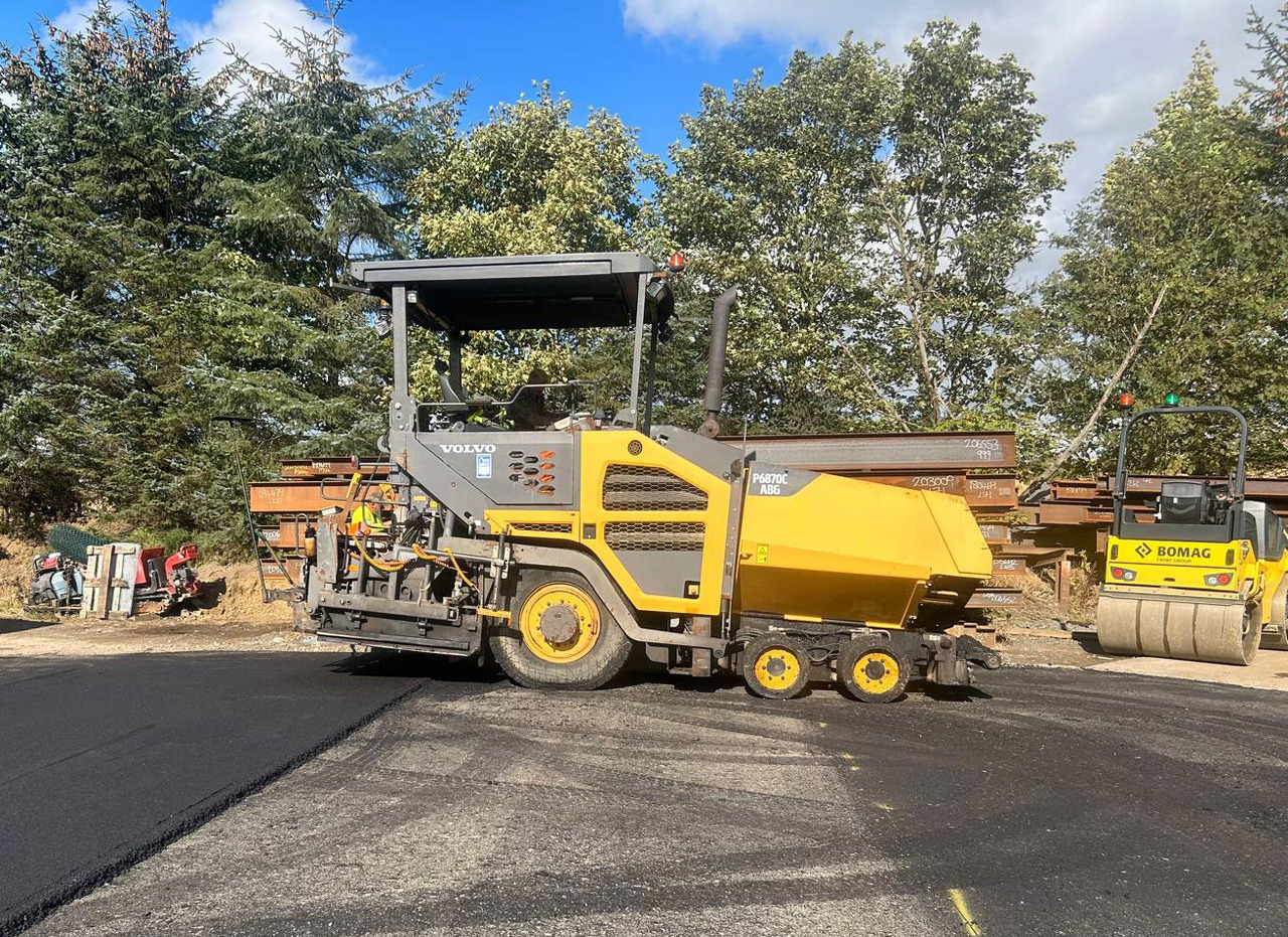 Volvo ABG P6870C - Асфалтен поплочувач: слика 2 Volvo ABG P6870C - Асфалтен поплочувач: слика 2