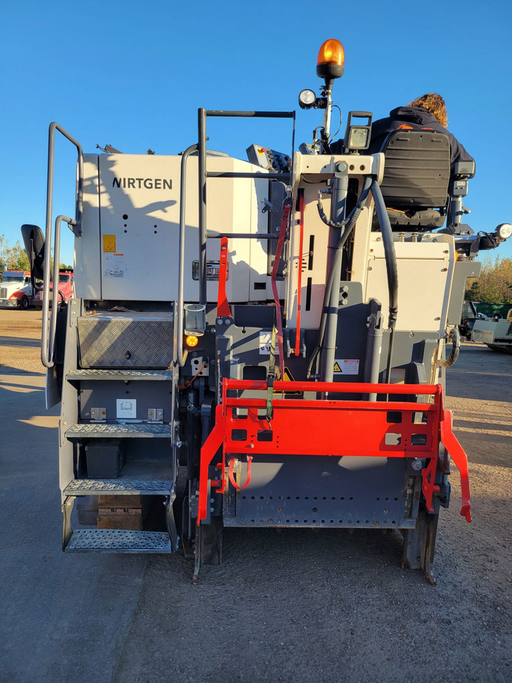 Wirtgen W 120 CFI - Асфалтна мелница: слика 5 Wirtgen W 120 CFI - Асфалтна мелница: слика 5