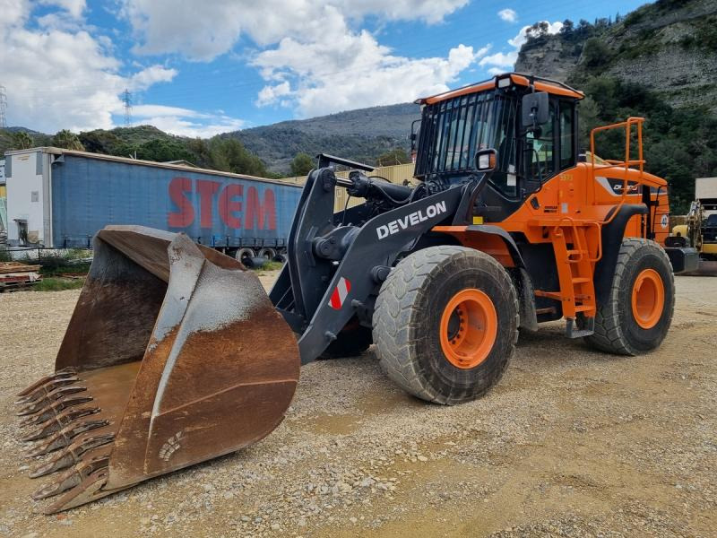 DOOSAN DL300 DL300 - Натоварувач на тркала: слика 2 DOOSAN DL300 DL300 - Натоварувач на тркала: слика 2