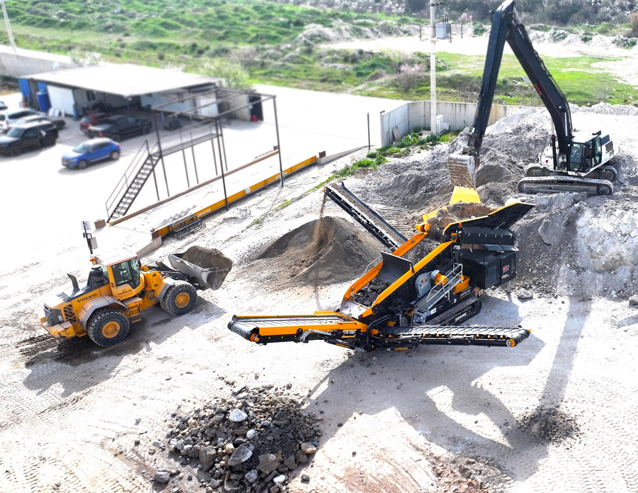 Нов Мобилна дробилка FABO Mobile crusher: слика 8