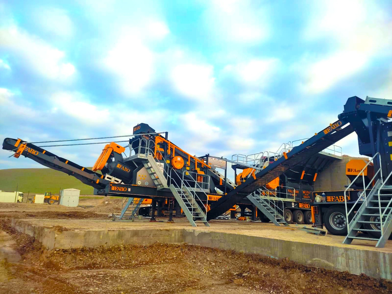 FABO Mobile crusher - Мобилна дробилка: слика 3 FABO Mobile crusher - Мобилна дробилка: слика 3