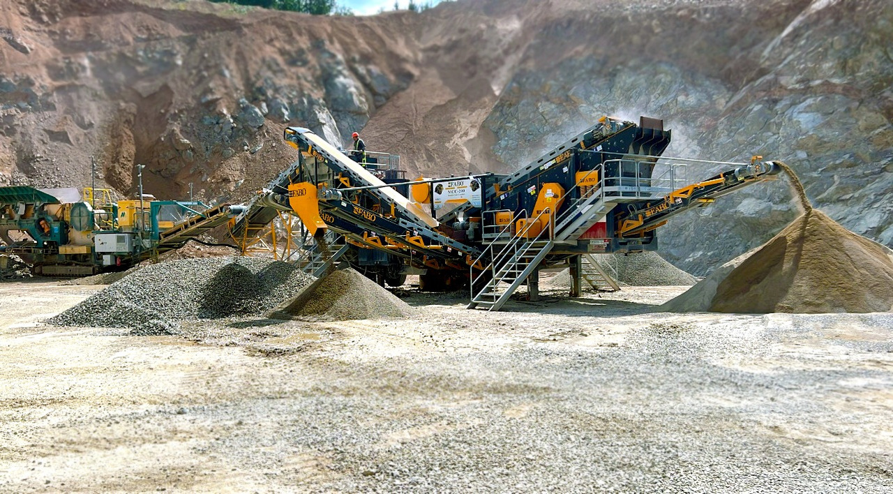 FABO Mobile crusher - Мобилна дробилка: слика 1 FABO Mobile crusher - Мобилна дробилка: слика 1