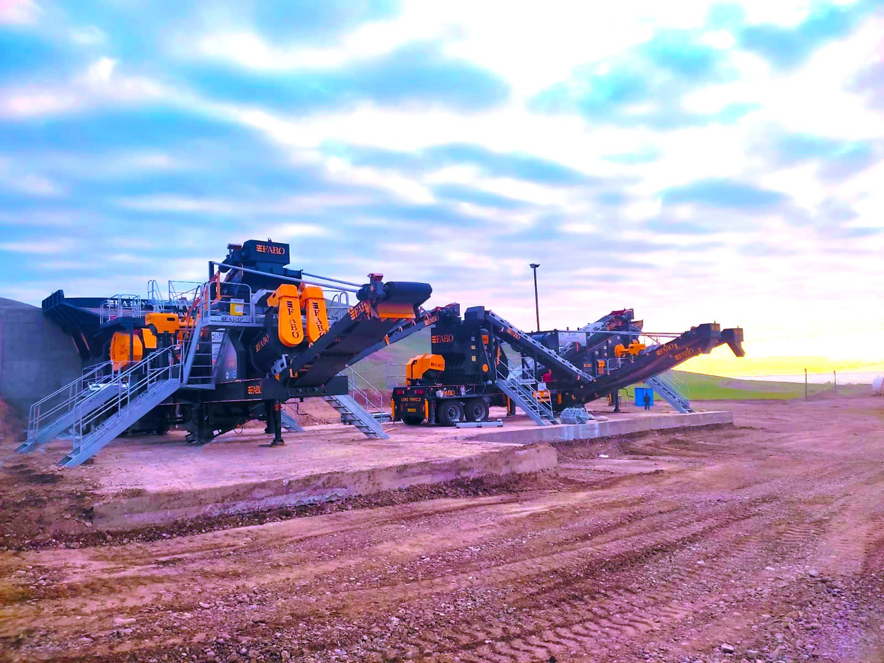 FABO mining machinery - crushing plant - Рударска машина: слика 2 FABO mining machinery - crushing plant - Рударска машина: слика 2