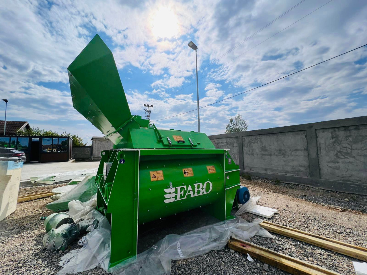 FABO twin shaft mixer - Мешалка за бетон: слика 2 FABO twin shaft mixer - Мешалка за бетон: слика 2