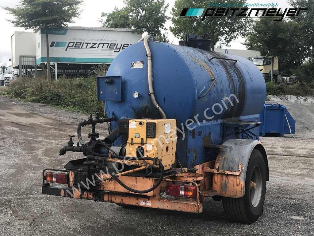 BATHE 1 Achs Anhänger Bitum / Teerkocher ST 5 E - 4,8 m³ zGG 9,5 t. - Прскалка за битуменска емулзија: слика 1 BATHE 1 Achs Anhänger Bitum / Teerkocher ST 5 E - 4,8 m³ zGG 9,5 t. - Прскалка за битуменска емулзија: слика 1