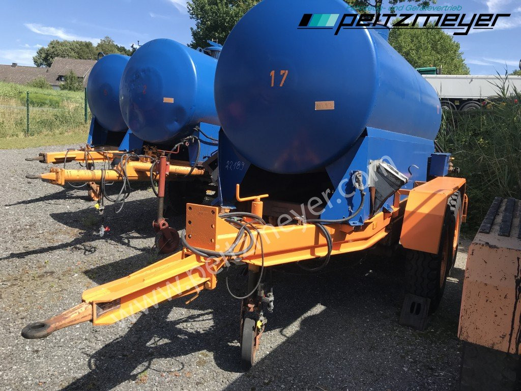 BATHE TANDEMANHÄNGER Bitum / Teerkocher 3,5 m³ Hatz DIesel 1 D 81 C - Прскалка за битуменска емулзија: слика 4 BATHE TANDEMANHÄNGER Bitum / Teerkocher 3,5 m³ Hatz DIesel 1 D 81 C - Прскалка за битуменска емулзија: слика 4