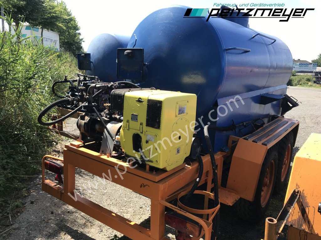BATHE TANDEMANHÄNGER Bitum / Teerkocher 3,5 m³ Hatz DIesel 1 D 81 C - Прскалка за битуменска емулзија: слика 1 BATHE TANDEMANHÄNGER Bitum / Teerkocher 3,5 m³ Hatz DIesel 1 D 81 C - Прскалка за битуменска емулзија: слика 1