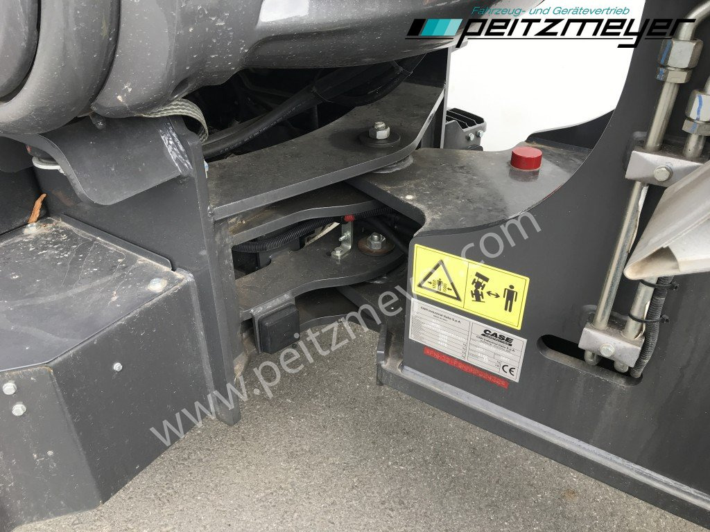 Натоварувач на тркала CASE Radlader 321 F 4 in 1 Schaufel + Palettengabel: слика 42