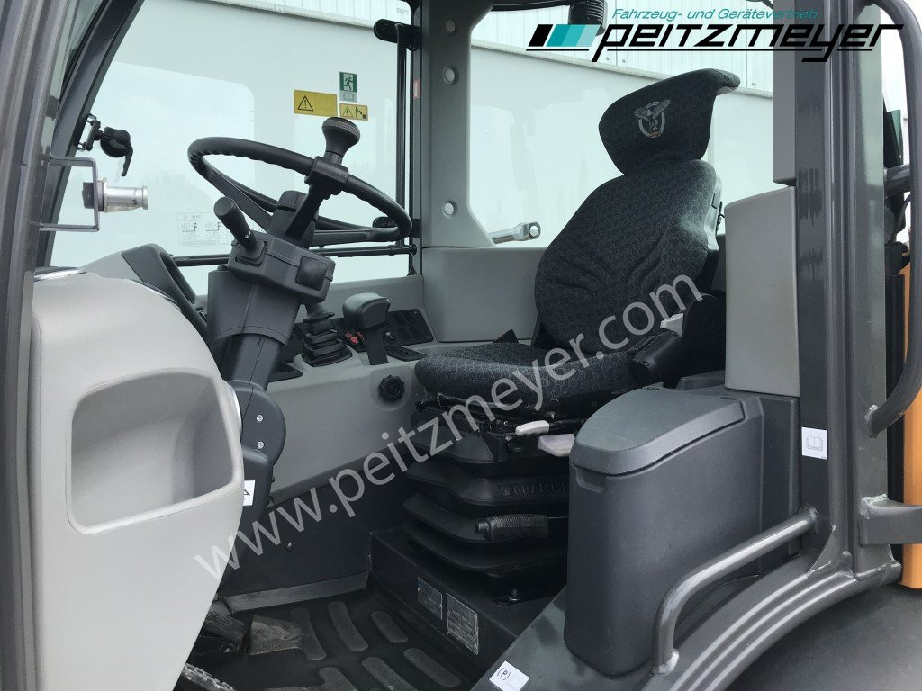 Натоварувач на тркала CASE Radlader 321 F 4 in 1 Schaufel + Palettengabel: слика 10