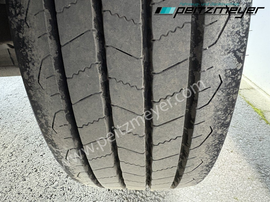 Полуприколка со церада KRONE SD Schiebeplane, Trommelbremse KM Stand: 238.370 km: слика 31