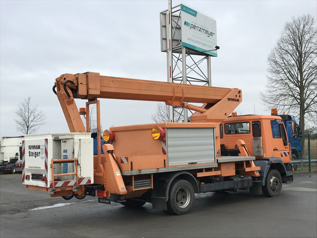 MAN L75 14.224 BB Ruthmann Hubarbeitsbühne T 225 - Камион со подигачка кошница: слика 3 MAN L75 14.224 BB Ruthmann Hubarbeitsbühne T 225 - Камион со подигачка кошница: слика 3