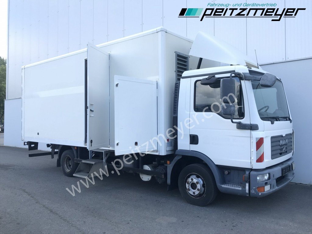 MAN TGL 8.180 BB Koffer mit Seitentür - Камион сандучар: слика 2 MAN TGL 8.180 BB Koffer mit Seitentür - Камион сандучар: слика 2