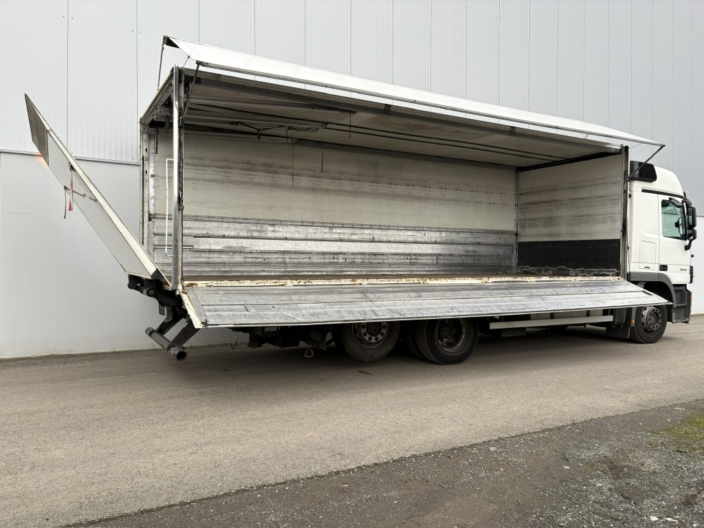 MERCEDES-BENZ Actros 2544 LL MP3 Getränke + LBW Retarder - Камион за пијалоци: слика 4 MERCEDES-BENZ Actros 2544 LL MP3 Getränke + LBW Retarder - Камион за пијалоци: слика 4
