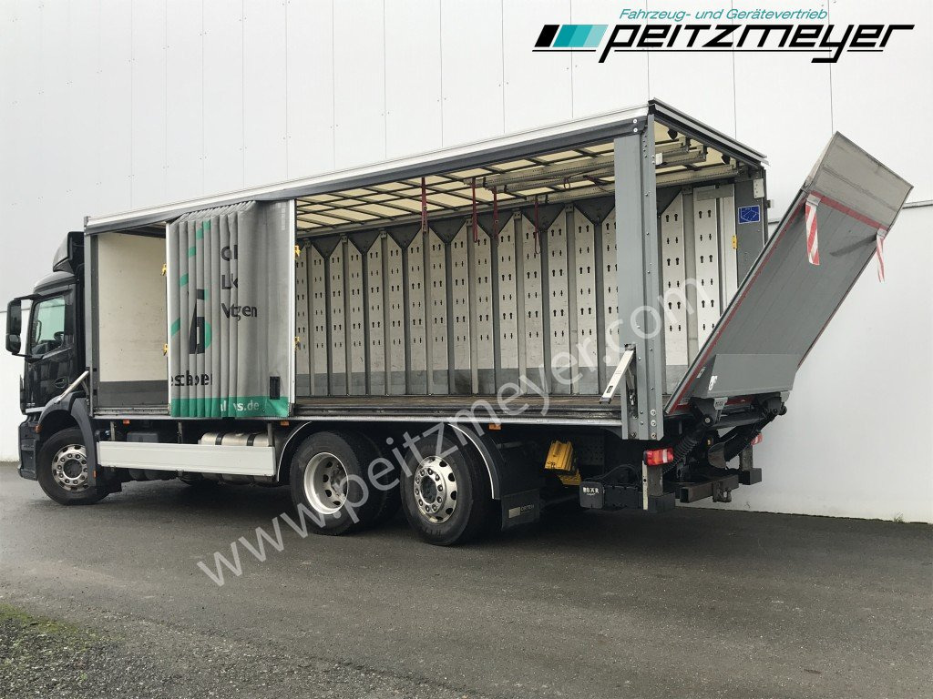 MERCEDES-BENZ Antos 2543 LL Getränke Schiebeplane Retarder, 2 x AHK, LBW 2 t., Lenkachse - Камион за пијалоци: слика 4 MERCEDES-BENZ Antos 2543 LL Getränke Schiebeplane Retarder, 2 x AHK, LBW 2 t., Lenkachse - Камион за пијалоци: слика 4
