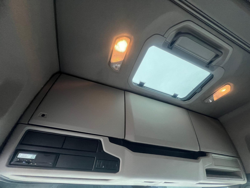 Камион влекач Scania R540 A6X2NB: слика 13