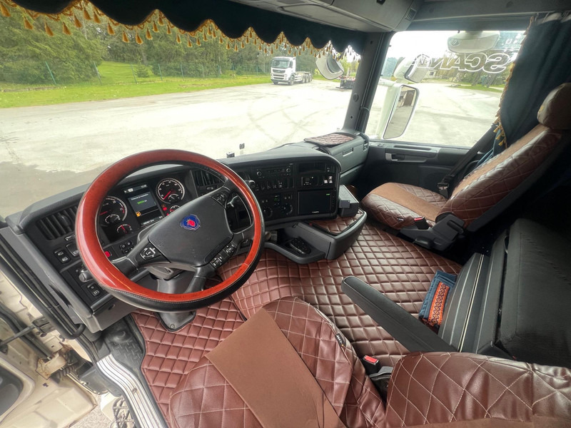 Камион сандучар Scania G440 DB6X2*4HNB: слика 10