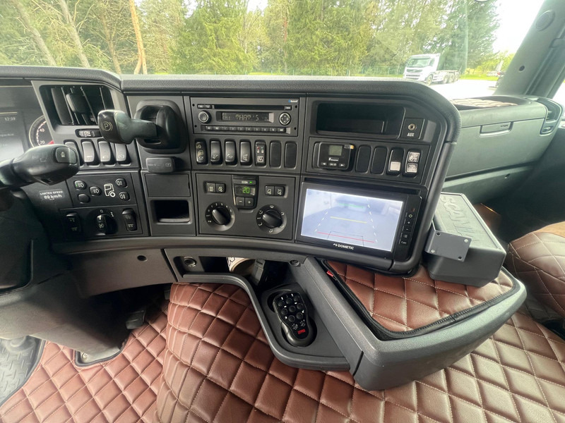 Камион сандучар Scania G440 DB6X2*4HNB: слика 12