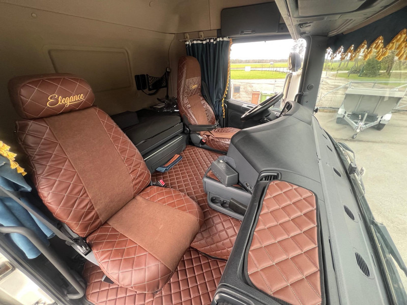 Камион сандучар Scania G440 DB6X2*4HNB: слика 14