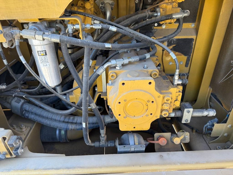 Багер гасеничар Cat 395 (Saudi Arabia): слика 19 Багер гасеничар Cat 395 (Saudi Arabia): слика 19