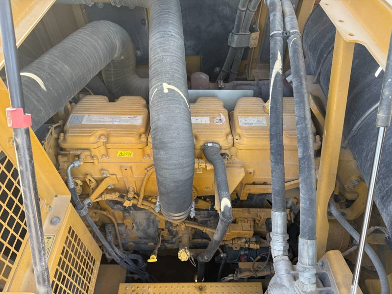 Багер гасеничар Cat 395 (Saudi Arabia): слика 18 Багер гасеничар Cat 395 (Saudi Arabia): слика 18