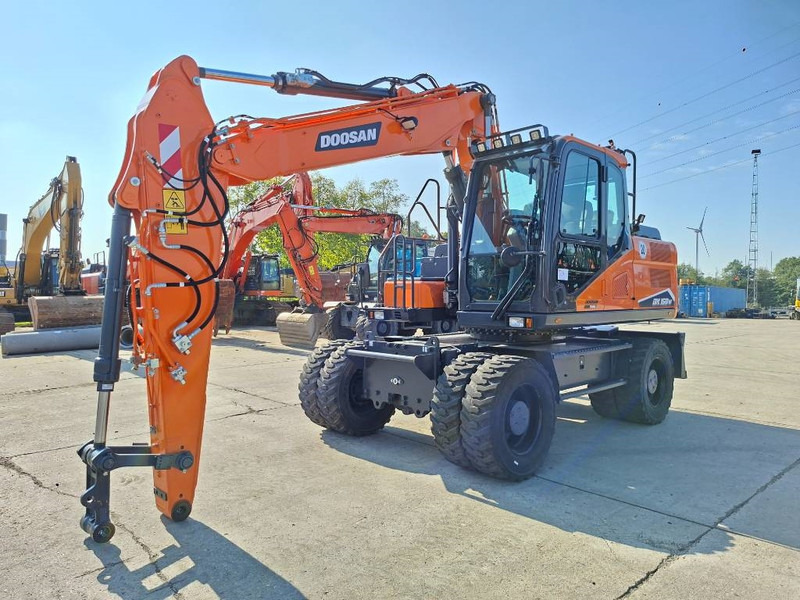 Doosan DX 160 W-7 (EX Demo) - Багер на тркала: слика 2 Doosan DX 160 W-7 (EX Demo) - Багер на тркала: слика 2