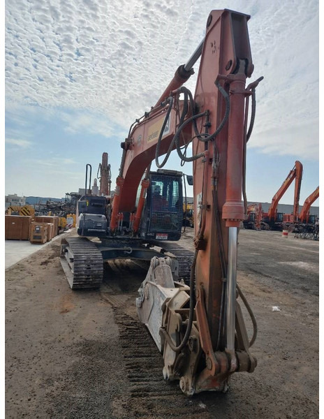 Hitachi ZX220LC (Abu Dhabi) - Багер гасеничар: слика 4 Hitachi ZX220LC (Abu Dhabi) - Багер гасеничар: слика 4