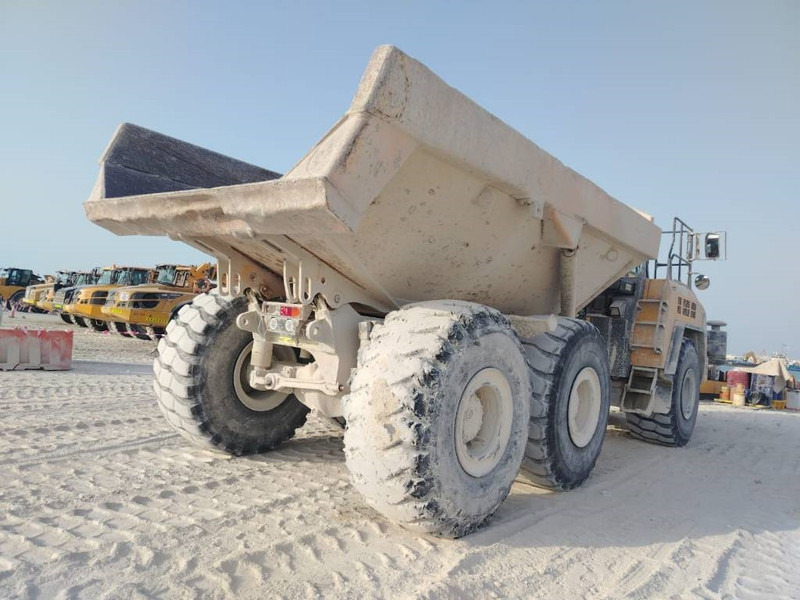Komatsu HM400-3R (4 pieces available in Abu Dhabi) - Зглобен истоварувач: слика 5 Komatsu HM400-3R (4 pieces available in Abu Dhabi) - Зглобен истоварувач: слика 5