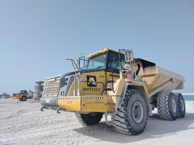 Komatsu HM400-3R (4 pieces available in Abu Dhabi) - Зглобен истоварувач: слика 3 Komatsu HM400-3R (4 pieces available in Abu Dhabi) - Зглобен истоварувач: слика 3