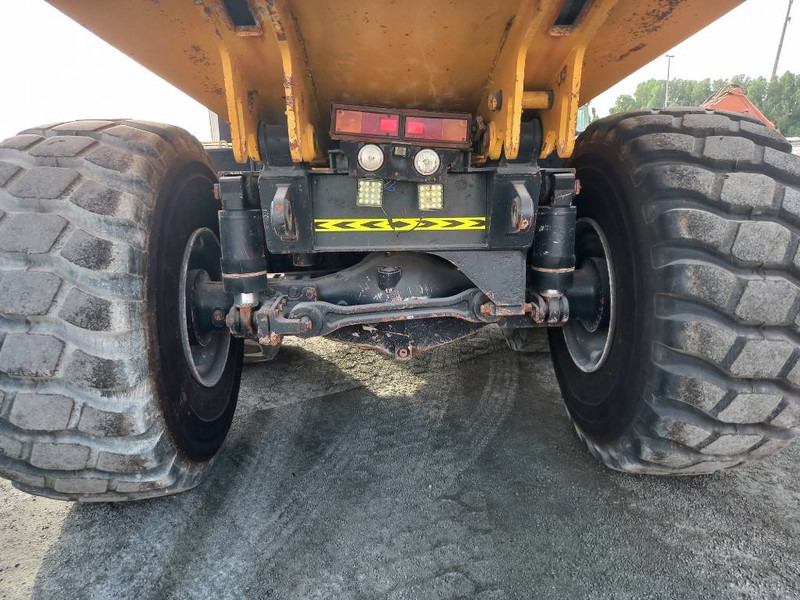 Зглобен истоварувач Komatsu HM400-3R (4pcs available in Abu Dhabi): слика 6