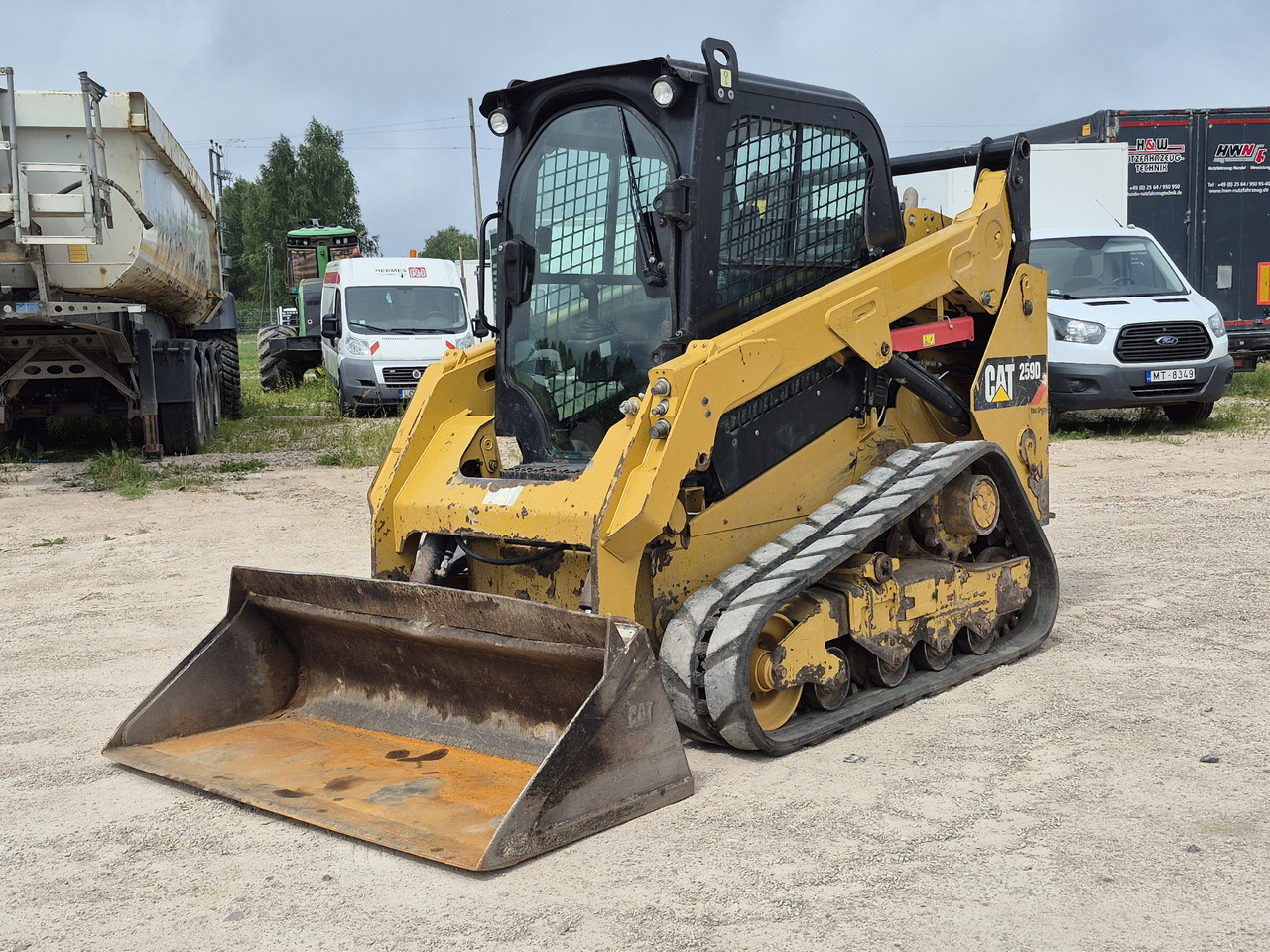 Caterpillar 259D - Компактен натоварувач: слика 1 Caterpillar 259D - Компактен натоварувач: слика 1