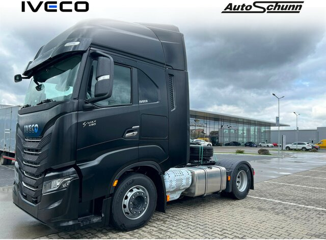 IVECO S-Way AS440S49T/P-AF4T COMFORT AERO PREMIUM LED... - Камион влекач: слика 1 IVECO S-Way AS440S49T/P-AF4T COMFORT AERO PREMIUM LED... - Камион влекач: слика 1