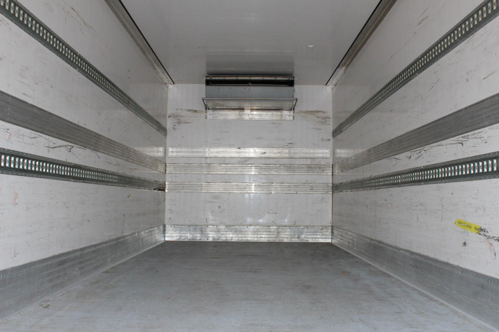 Renault Midlum 270 E5 TK T600R Strom LBW Seiten Tür FRC - Камион: слика 2 Renault Midlum 270 E5 TK T600R Strom LBW Seiten Tür FRC - Камион: слика 2