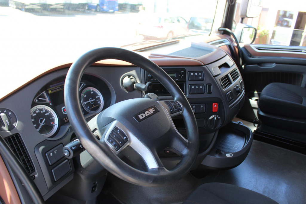 Daf XF 480 SC Retarder ACC LDWS Standklima Kühlbox - Камион влекач: слика 4 Daf XF 480 SC Retarder ACC LDWS Standklima Kühlbox - Камион влекач: слика 4